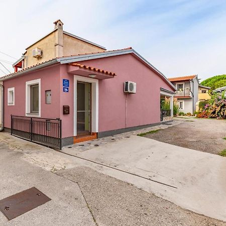 Nice Apartment In Premantura With Wifi Exterior foto